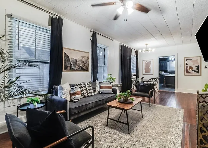 Hébergement de vacances 4br Downtown Lafayette-garden Parking Walk To Arts District *
