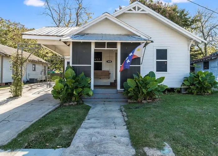 Hébergement de vacances 4br Downtown Lafayette-garden Parking Walk To Arts District Lafayette