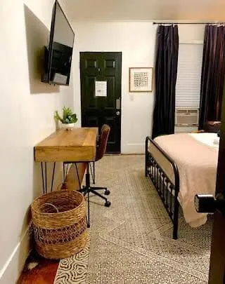 4br Downtown Lafayette-garden Parking Walk To Arts District