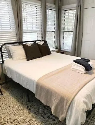 4br Downtown Lafayette-garden Parking Walk To Arts District